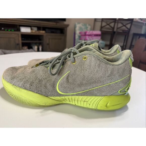 Nike LeBron 21 Algae Sneaker Athletic Shoes Green Suede Volt Yellow Men\'s Sz 15 main image 11